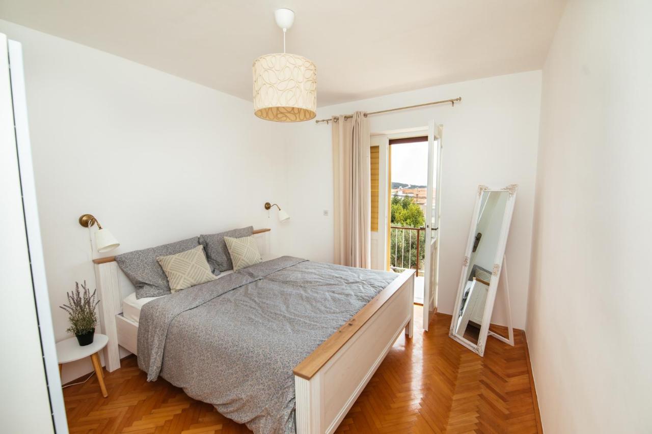 Apartment Michelin Primosten Luaran gambar