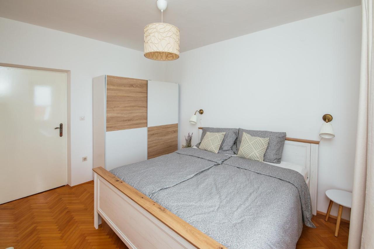Apartment Michelin Primosten Luaran gambar